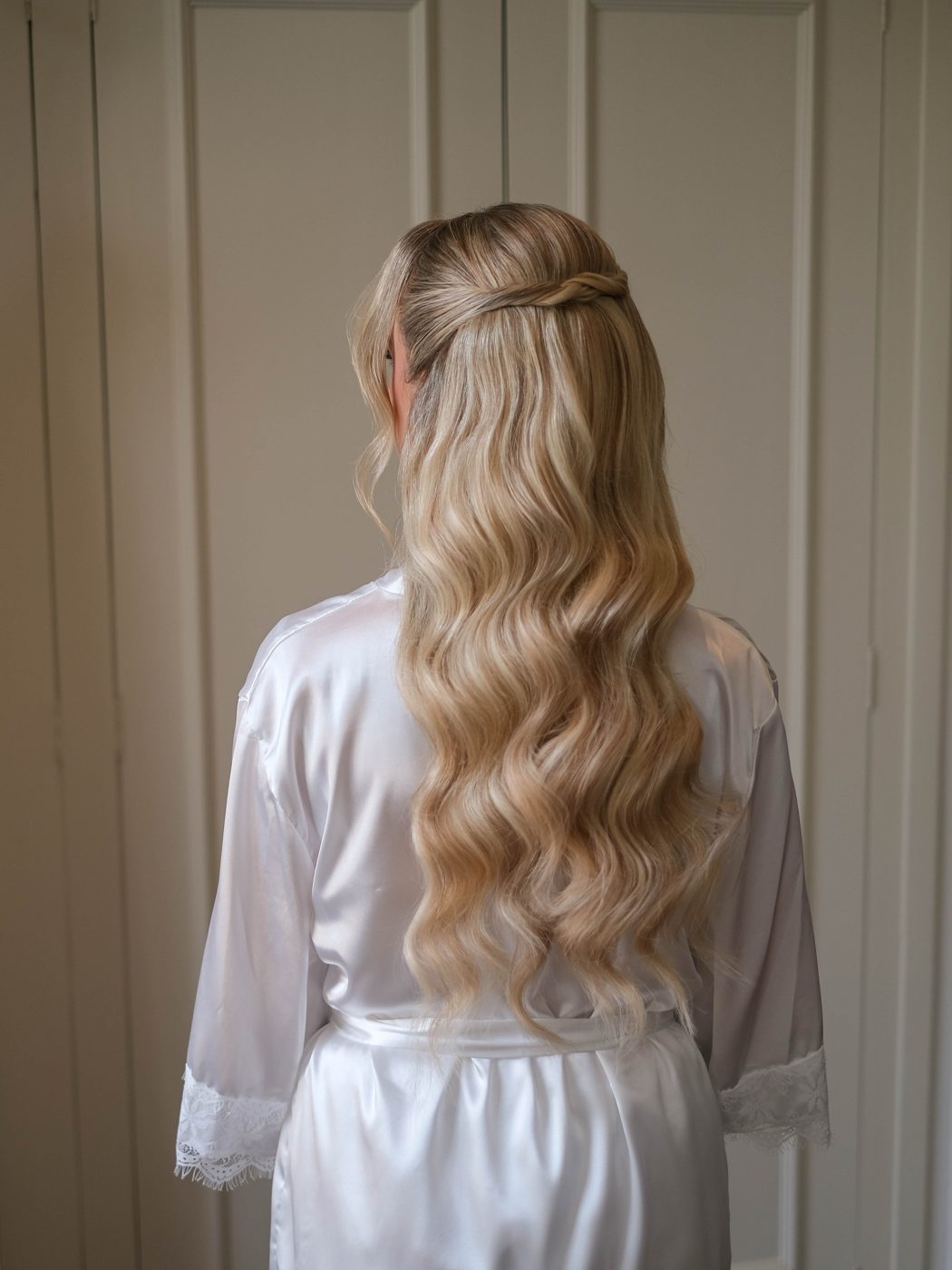 Bridal hairstyle by Nikoleta Makeup & Team, photo 14